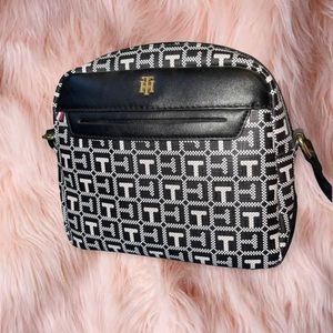 Tommy Hilfiger Mini Crossbody